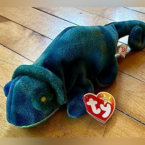 Like new, Rainbow, beanie baby